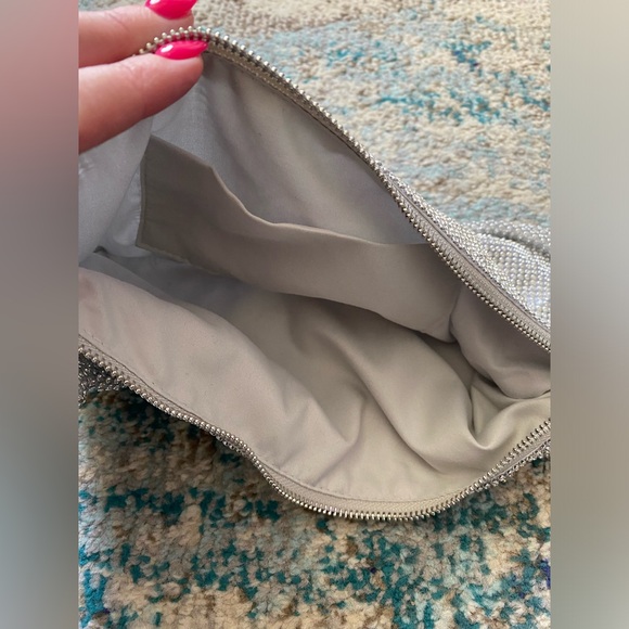 Sparkly Rhinestone Purse - Silver - Picture 4 of 4